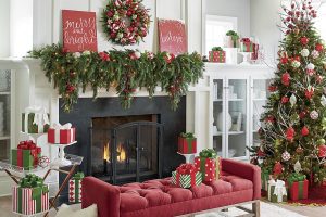 Fireplace Decorations for the Holidays